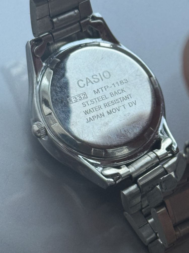 продам часы casio