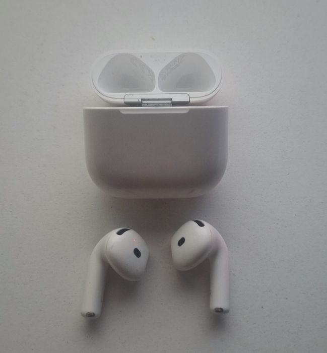 Casti Airpods 4 Apple