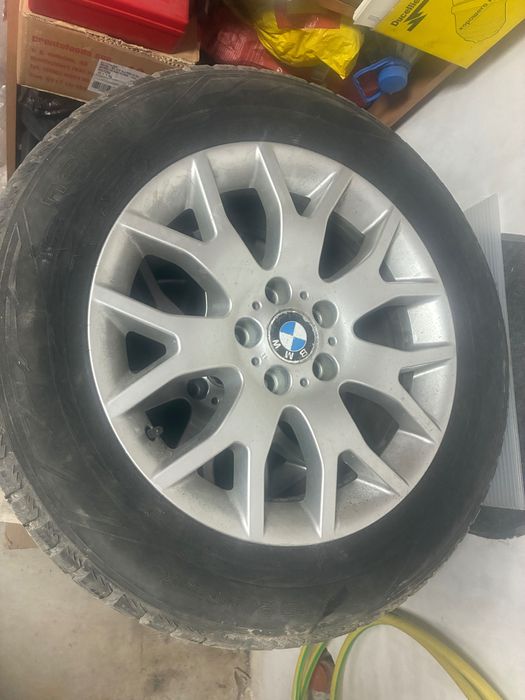 Джанти със зимни гуми Нокиан 18" за BMW X5 E70
