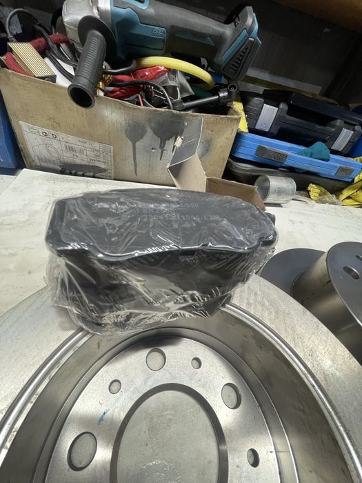 01-06 Пежо Боксер задни дискове и накладки