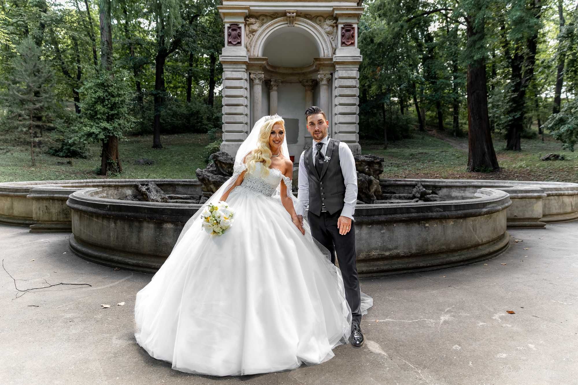 Fotograf Cameraman Nunta Botez Cununie Civila Trash the Dress