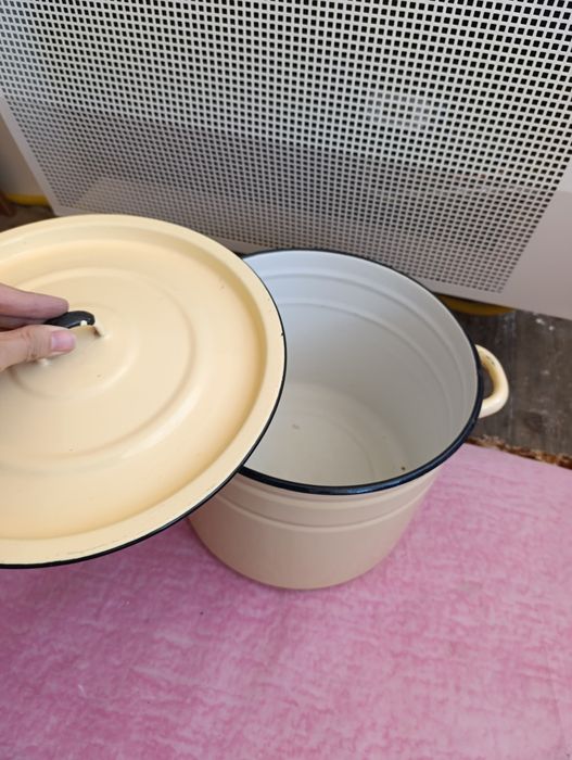 Кастрюля, срочно продам