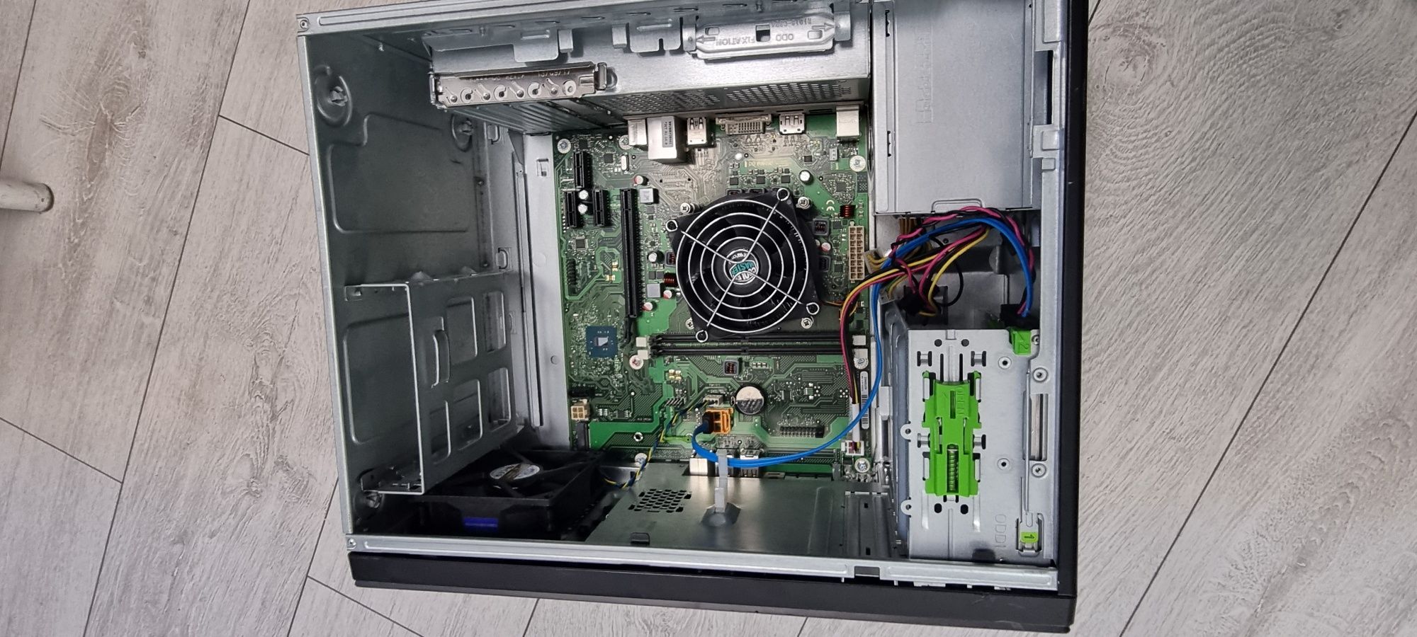 Настолен компютър Fujitsu