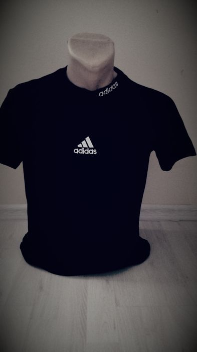 Nou! Tricouri Nike și Adidas.