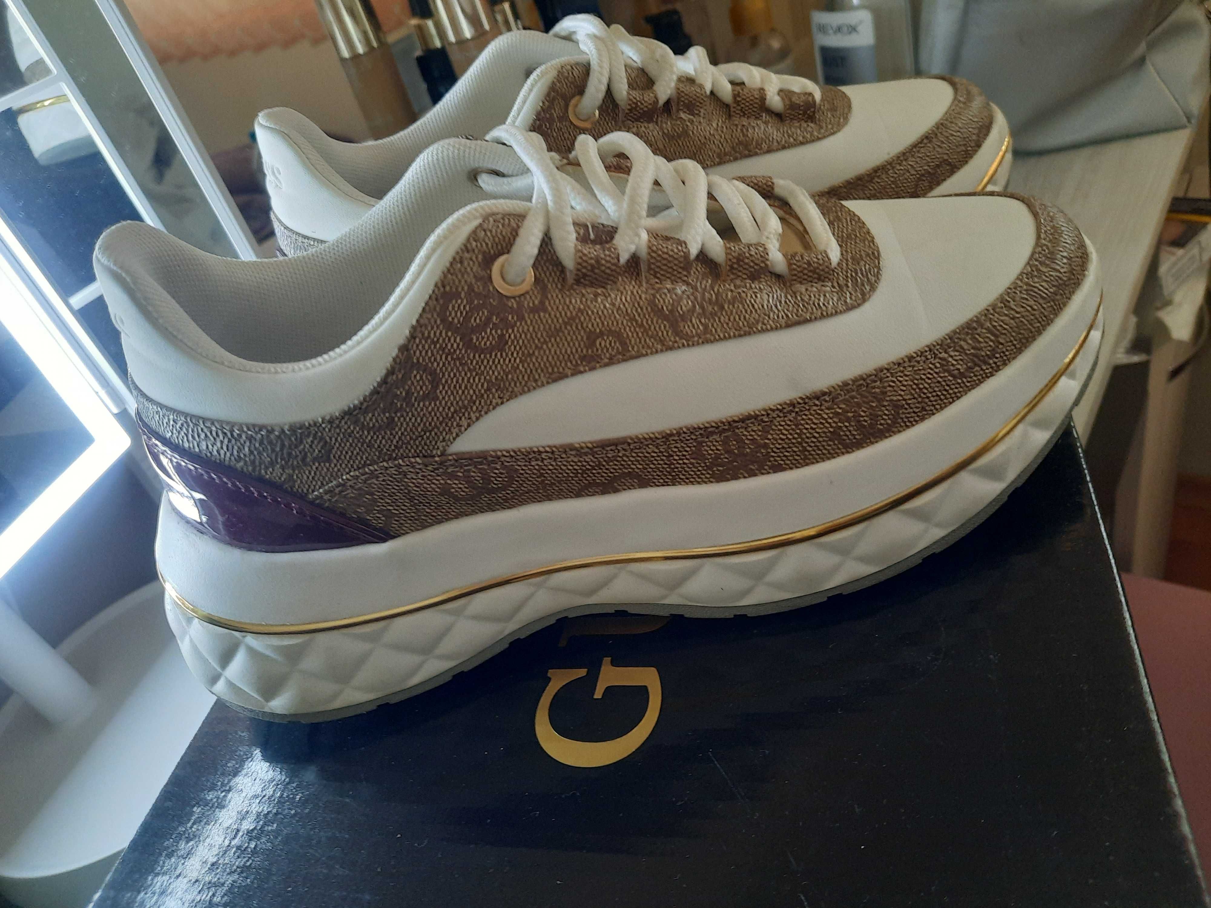 Дамски сникърси Guess