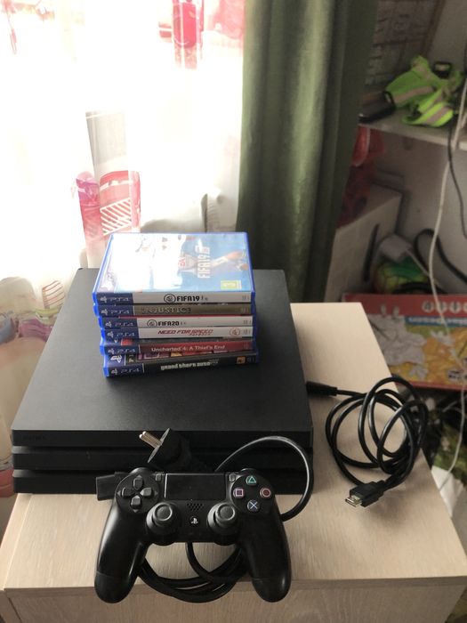 Vand ps4 pro + jocuri