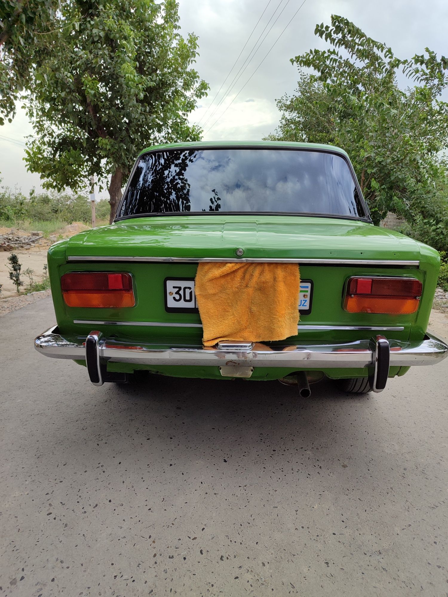 VAZ 2103 xolati yaxshi