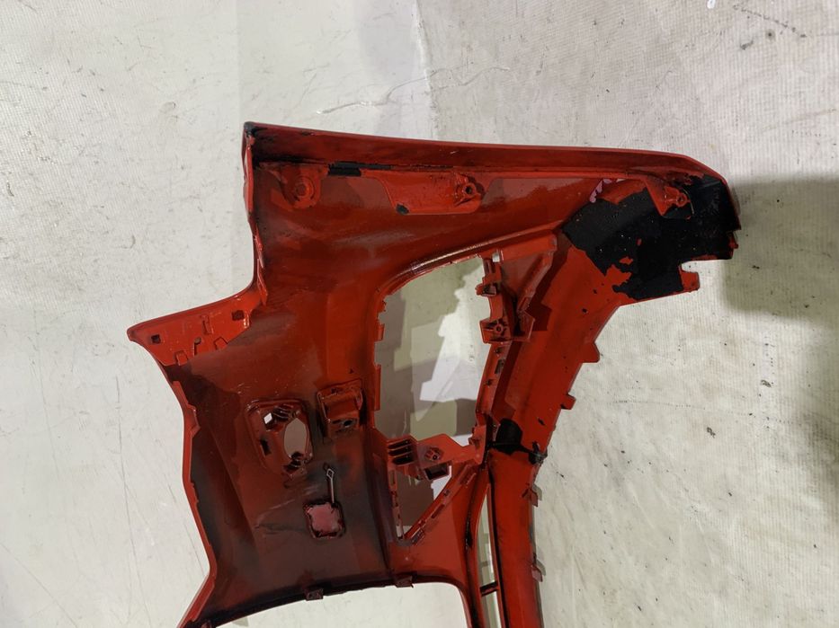 Bara fata Audi A3, Hatchback, 2013, 2014, 2015, 2016, cod origine OE 8V3807437, cu gauri pentru spalatori faruri.