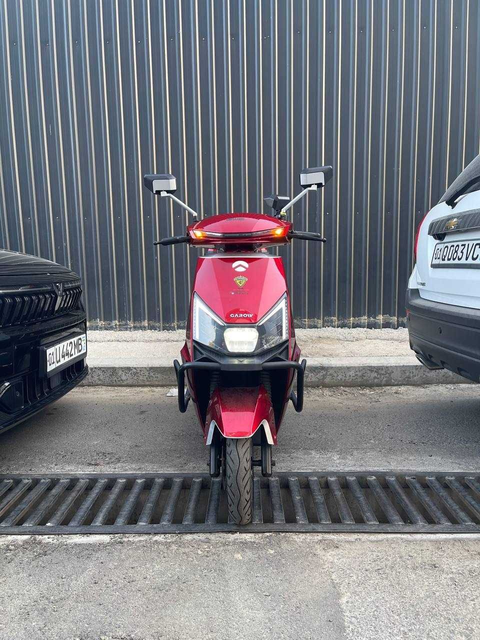 Электроскутер GAROW TZ500