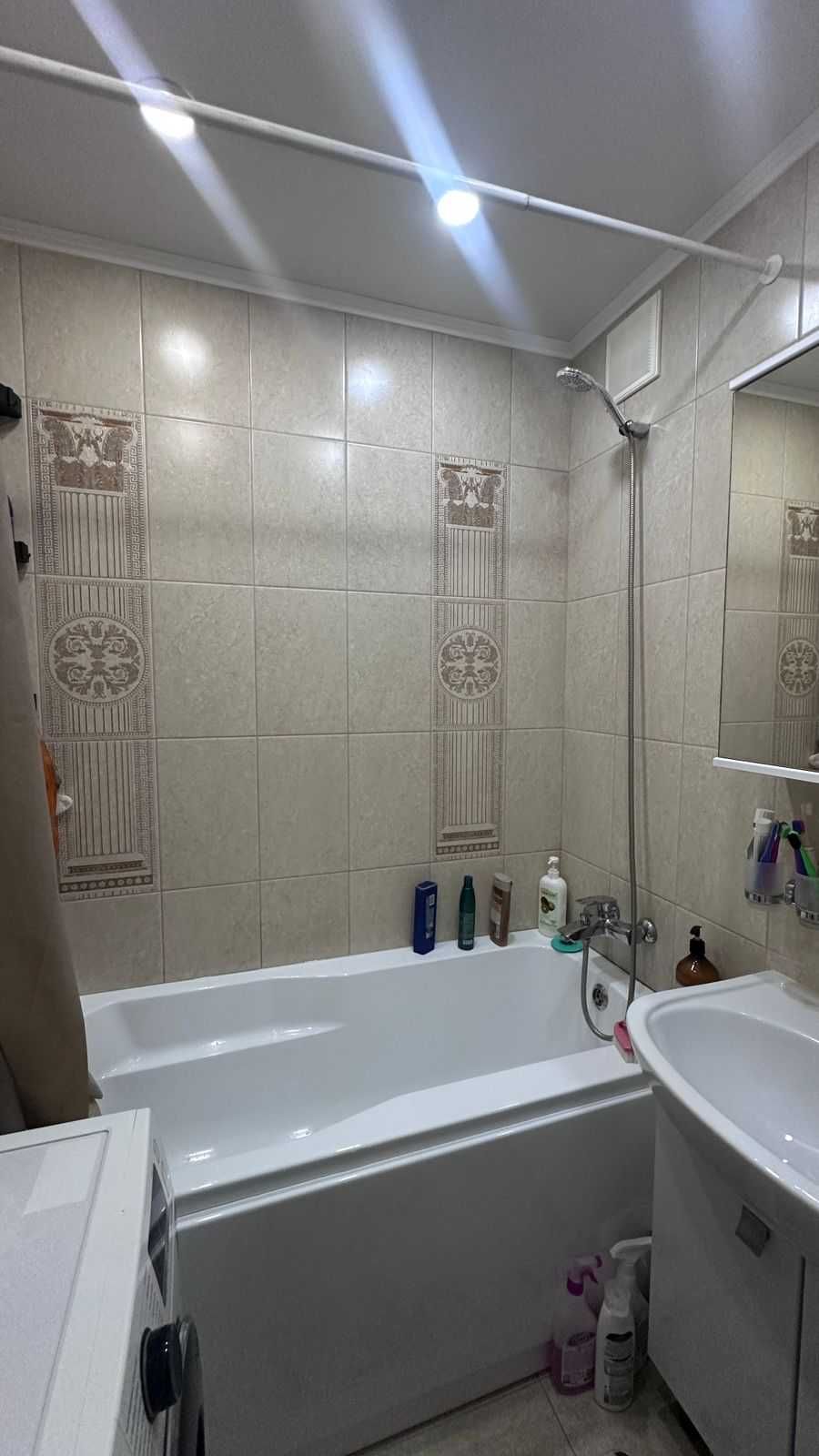 Продается 4 комнатная кв в центре