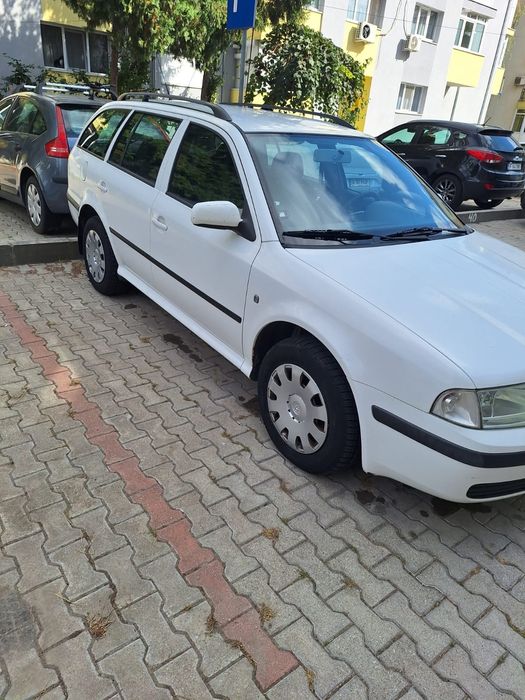 Skoda Octavia Tour 1