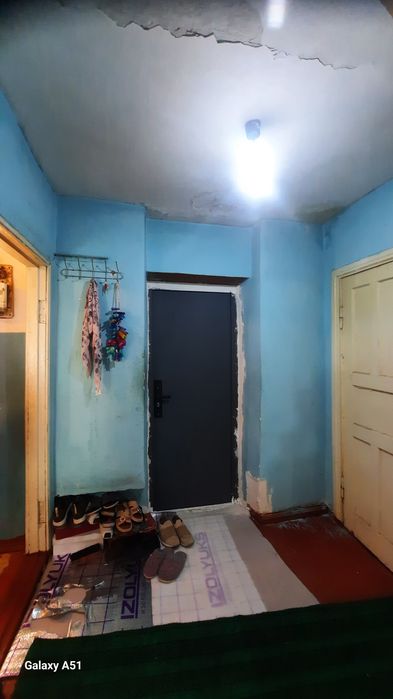 Срочно продаётся Юнусабвд  2/2/2  Галерейка