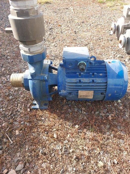 Насос консольный