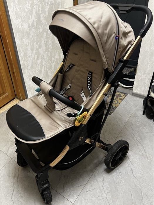 Продам коляску luxmom