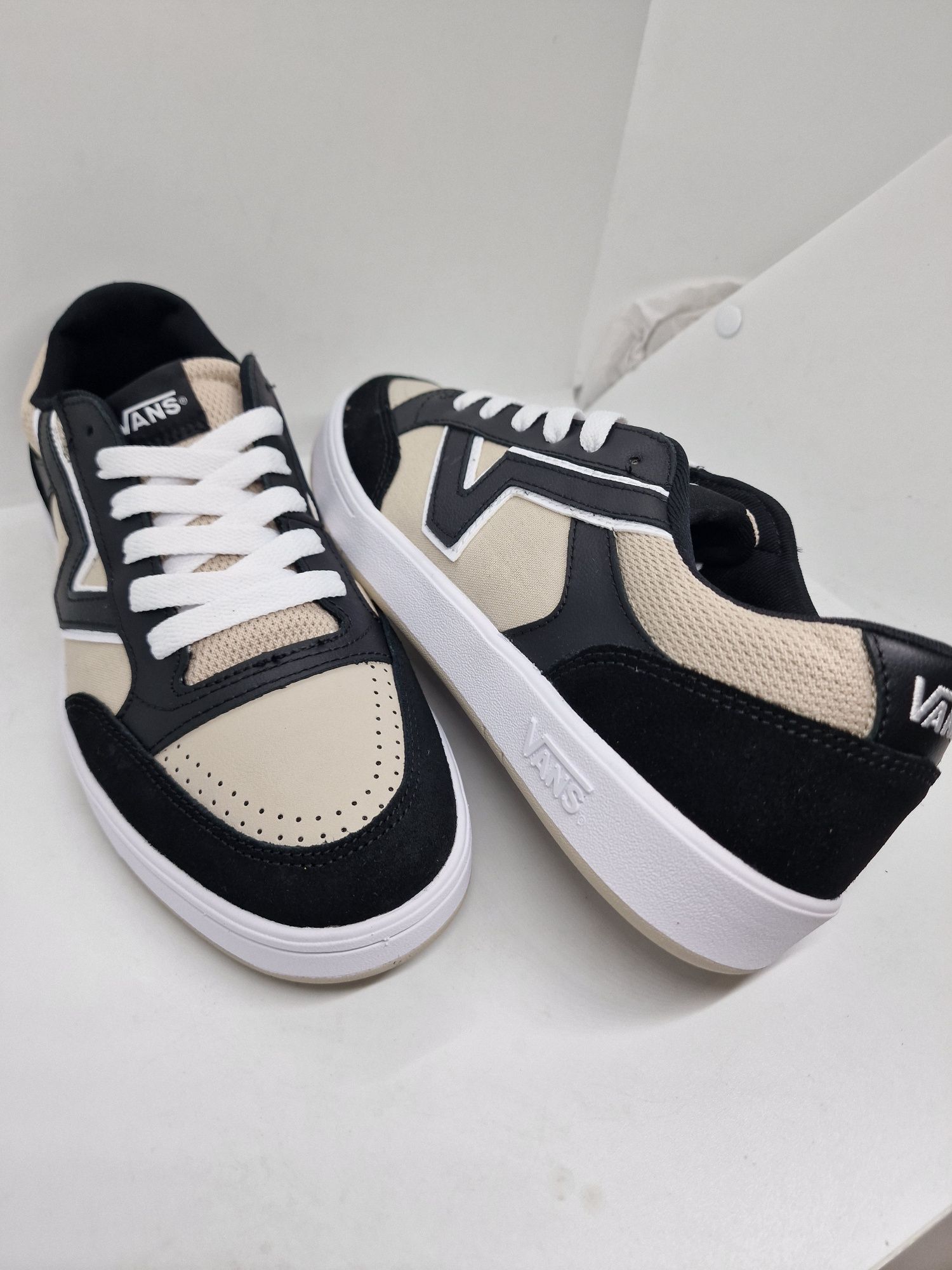 Vans Lowland CC nr. 39,40,40.5,44