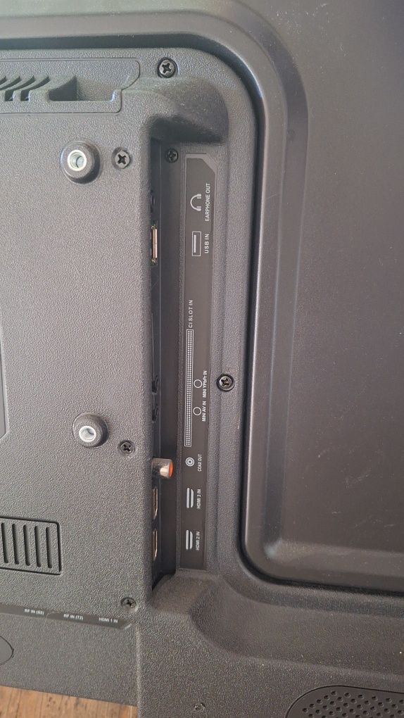 Телевизор Crown 3277T2,32 inch HD Ready