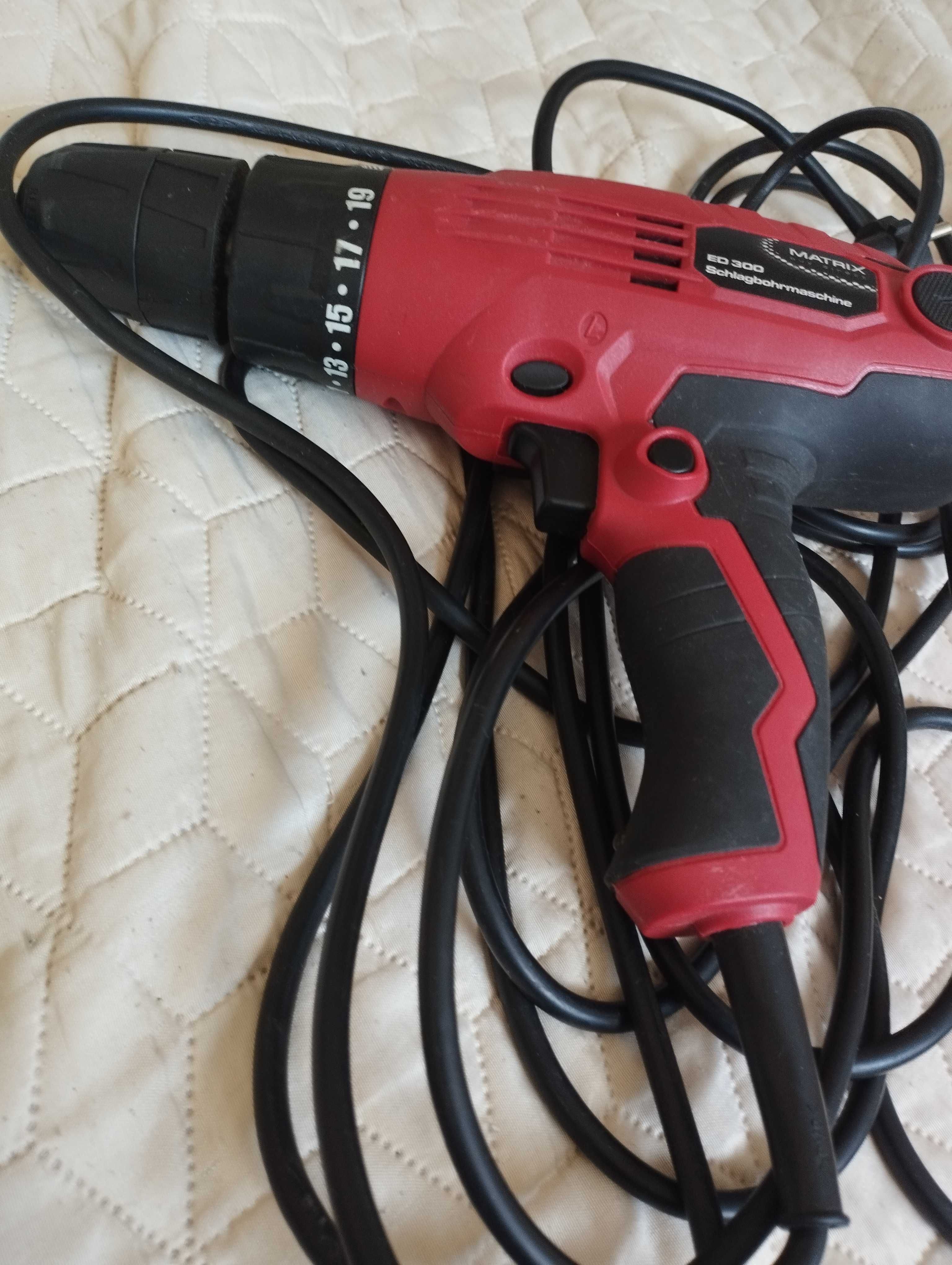 Бормашина(винтоверт( Matrix 300W Germany