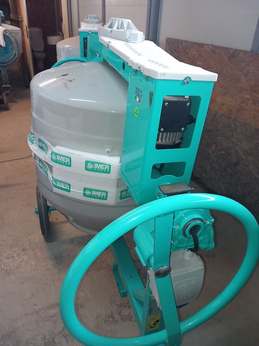 Vând betoniere imer