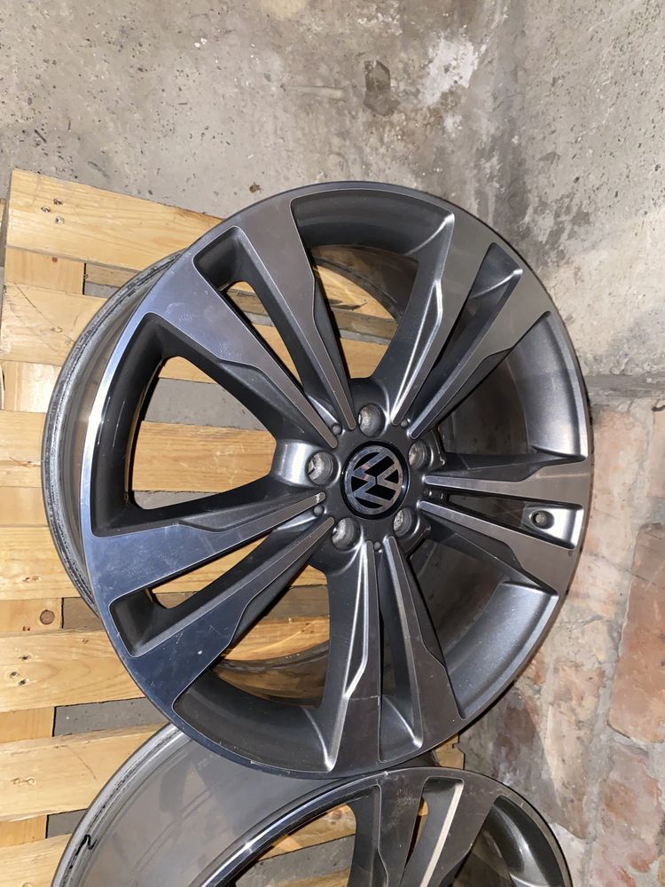 Jante Audi/Vw/Skoda/Mercedes R19 PCD5x112, CB66.6, 8.5J ET36