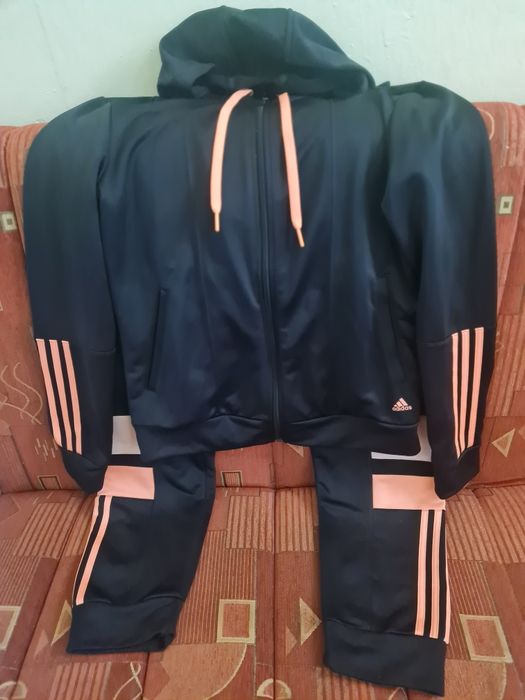 Se vinde tot ce se vede st bună