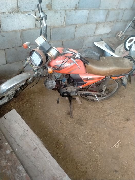 Мотацыкл на зоду