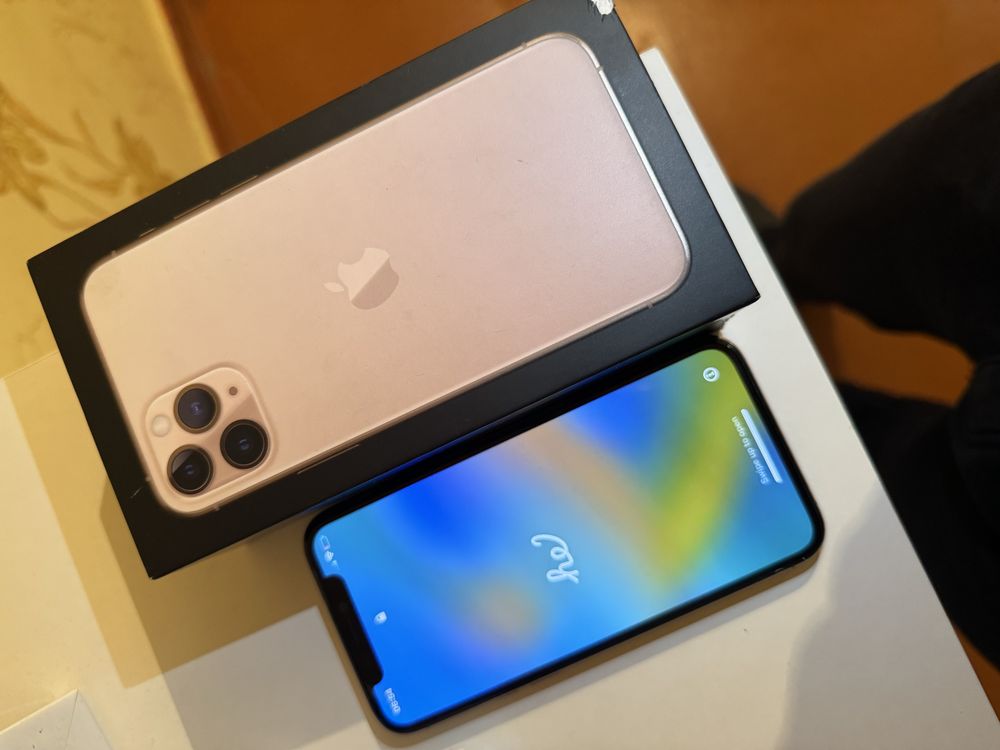 Продам Iphone 11pro 64gb