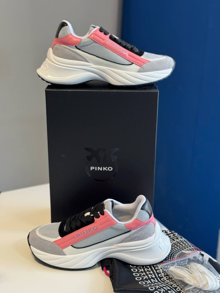 Маратонки Pinko Нови
