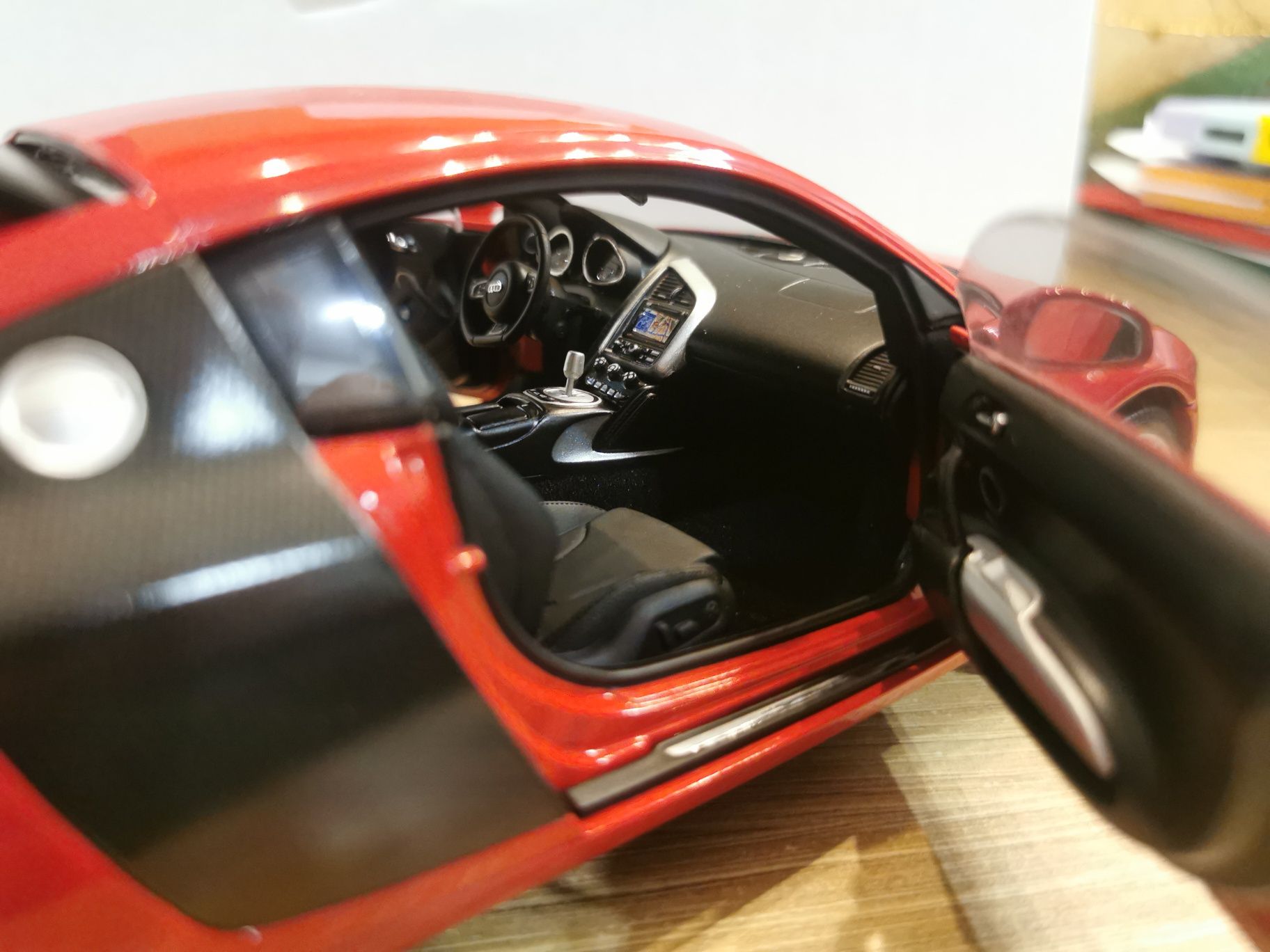 Audi R8 V8 Kyosho 1:18