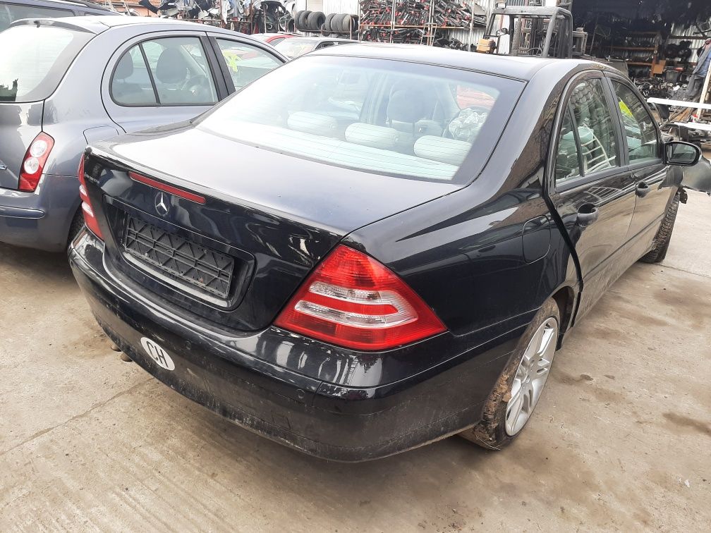 Stop dreapta Facelift Mercedes C-Class w203 sedan