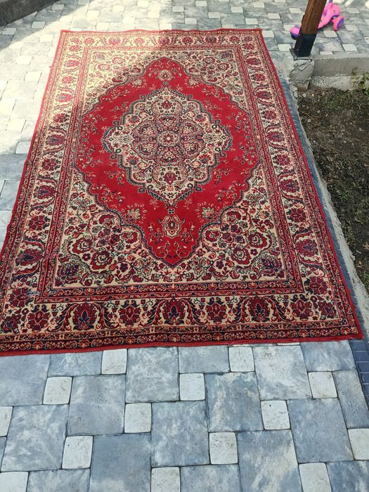 Ковры 2*3 б.у. в