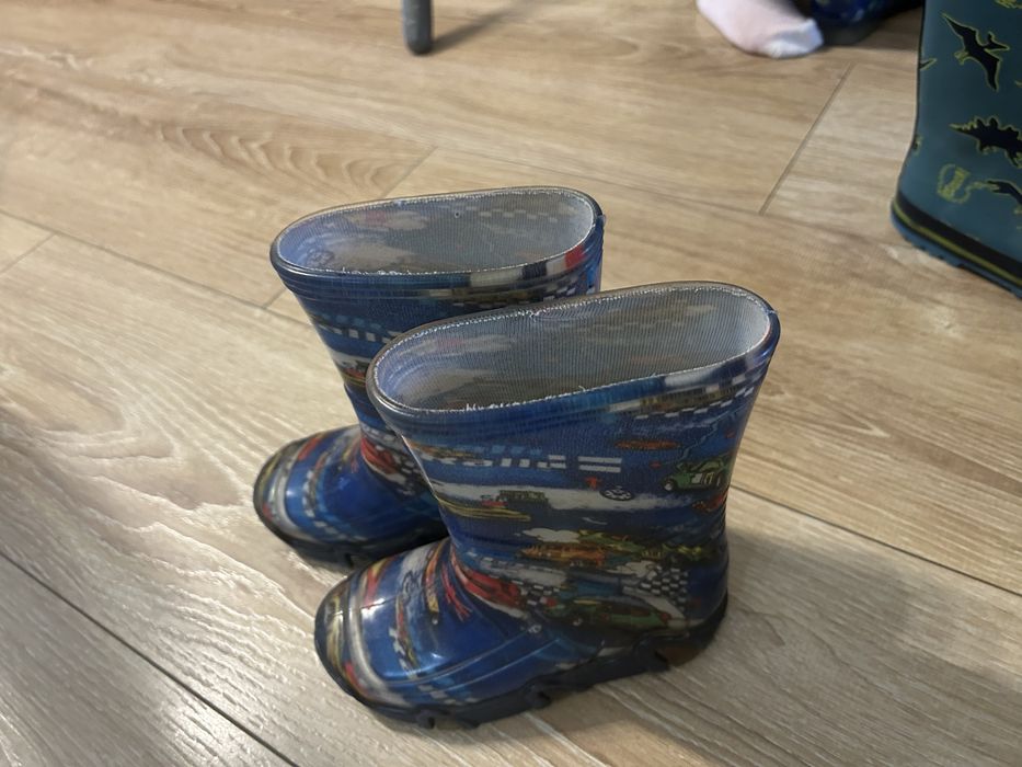 Гумени ботуши 25-27 номер