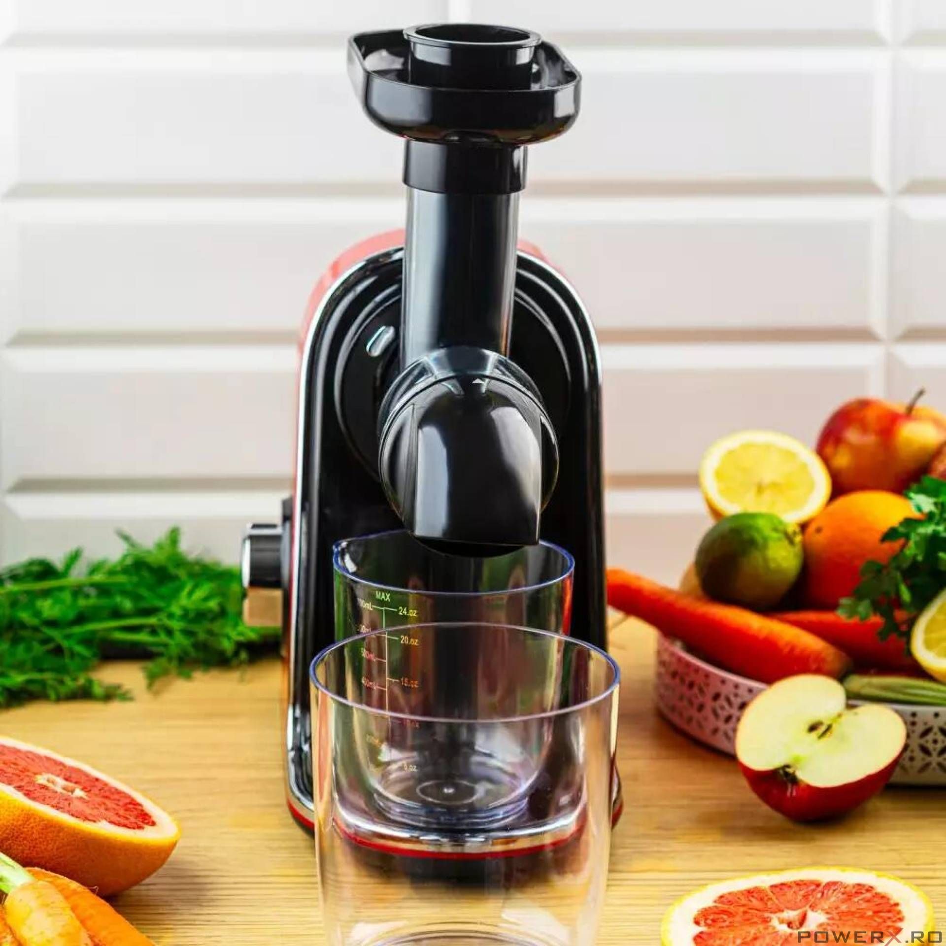 Storcător pentru fructe și legume, orizontal, rosu, putere 150 W,