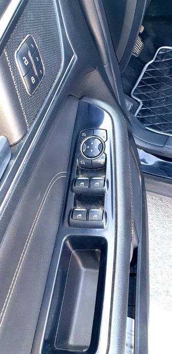 Vând Ford Galaxy