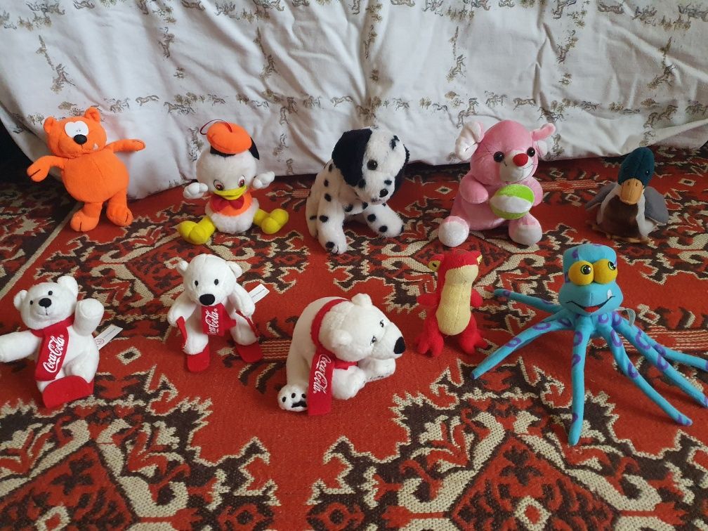 Плюшени играчки по 5 лв и миниатюрни играчки