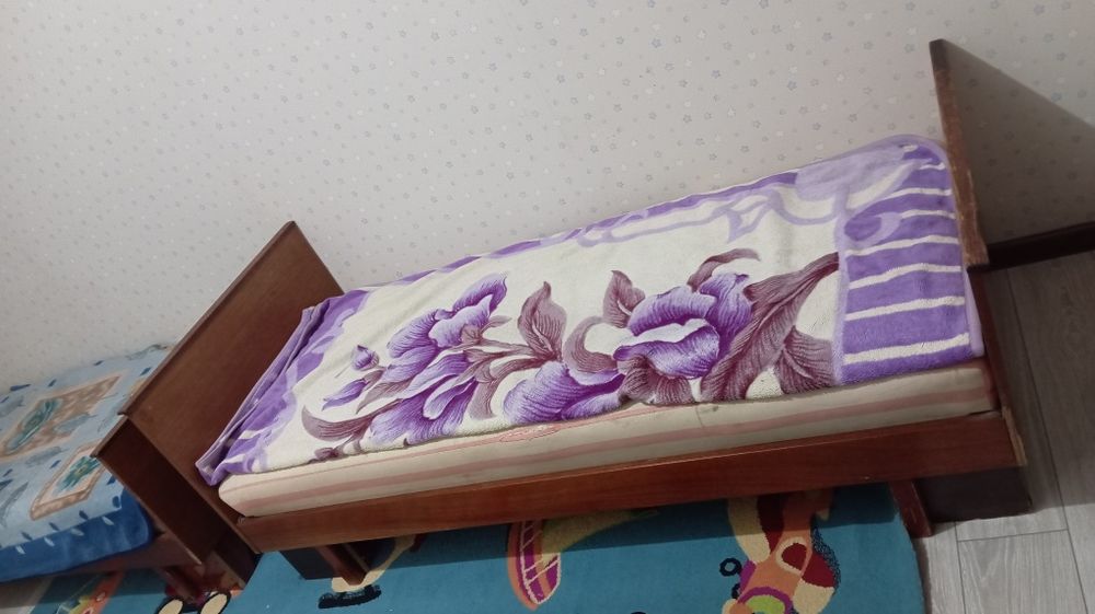 Кровать бар, тегін алып кетіңіз