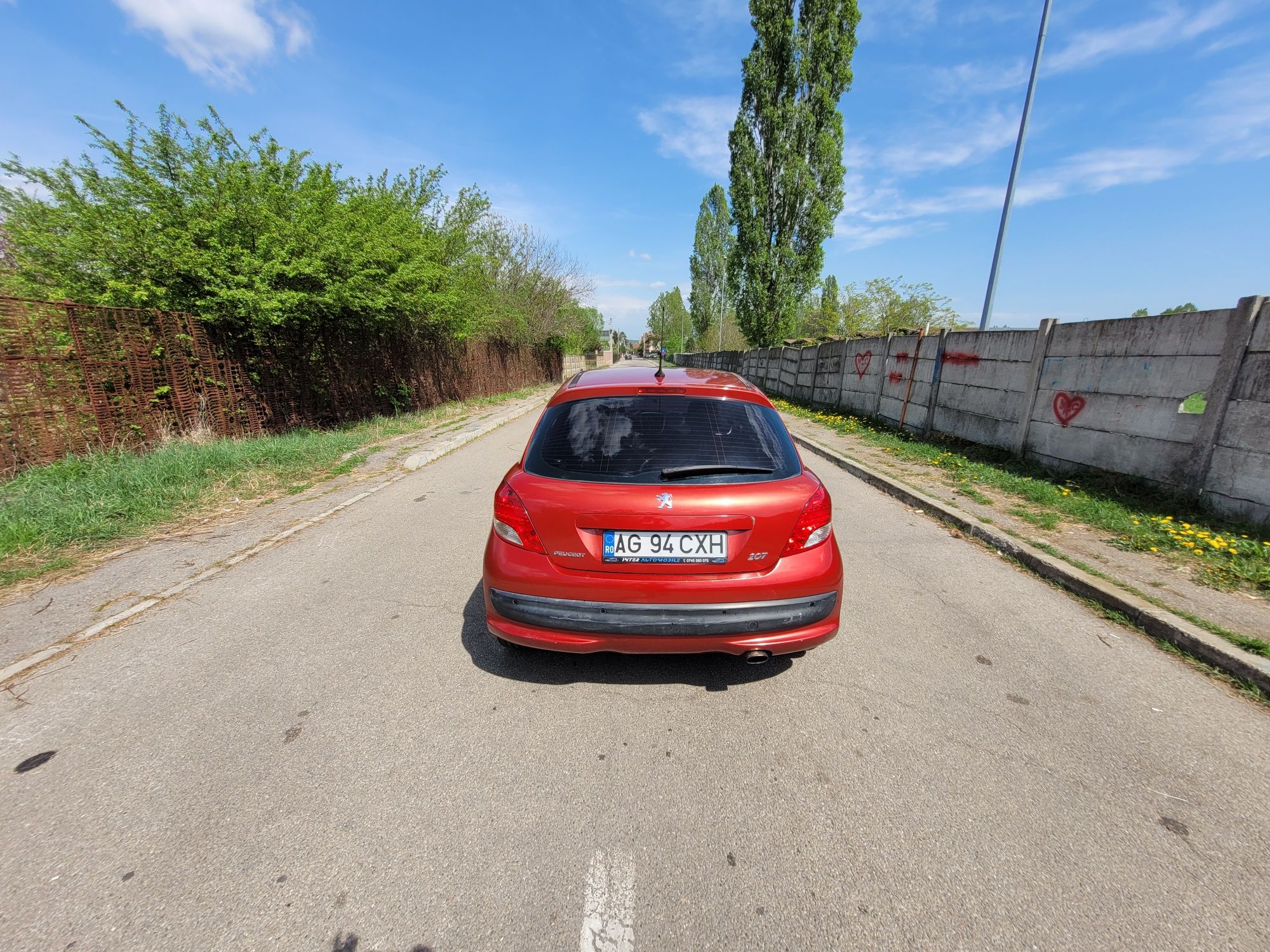 Vând Peugeot 207