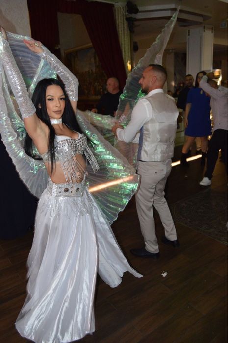 Танцьорки, проумотърки, модели и хостеси