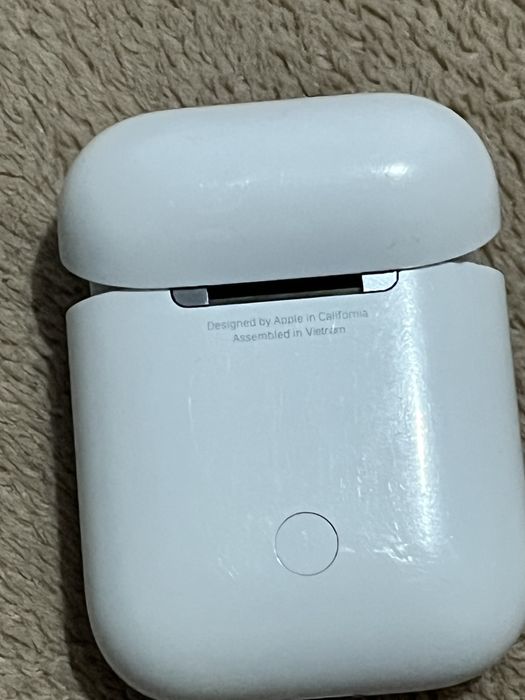 Vând căști originale Apple