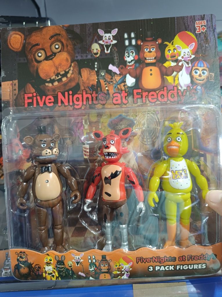 Комплект пластмасови играчки Five Nights at Freddy’s,3 фигури с маски