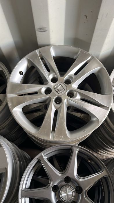 Продам диски R18 Honda оригинал