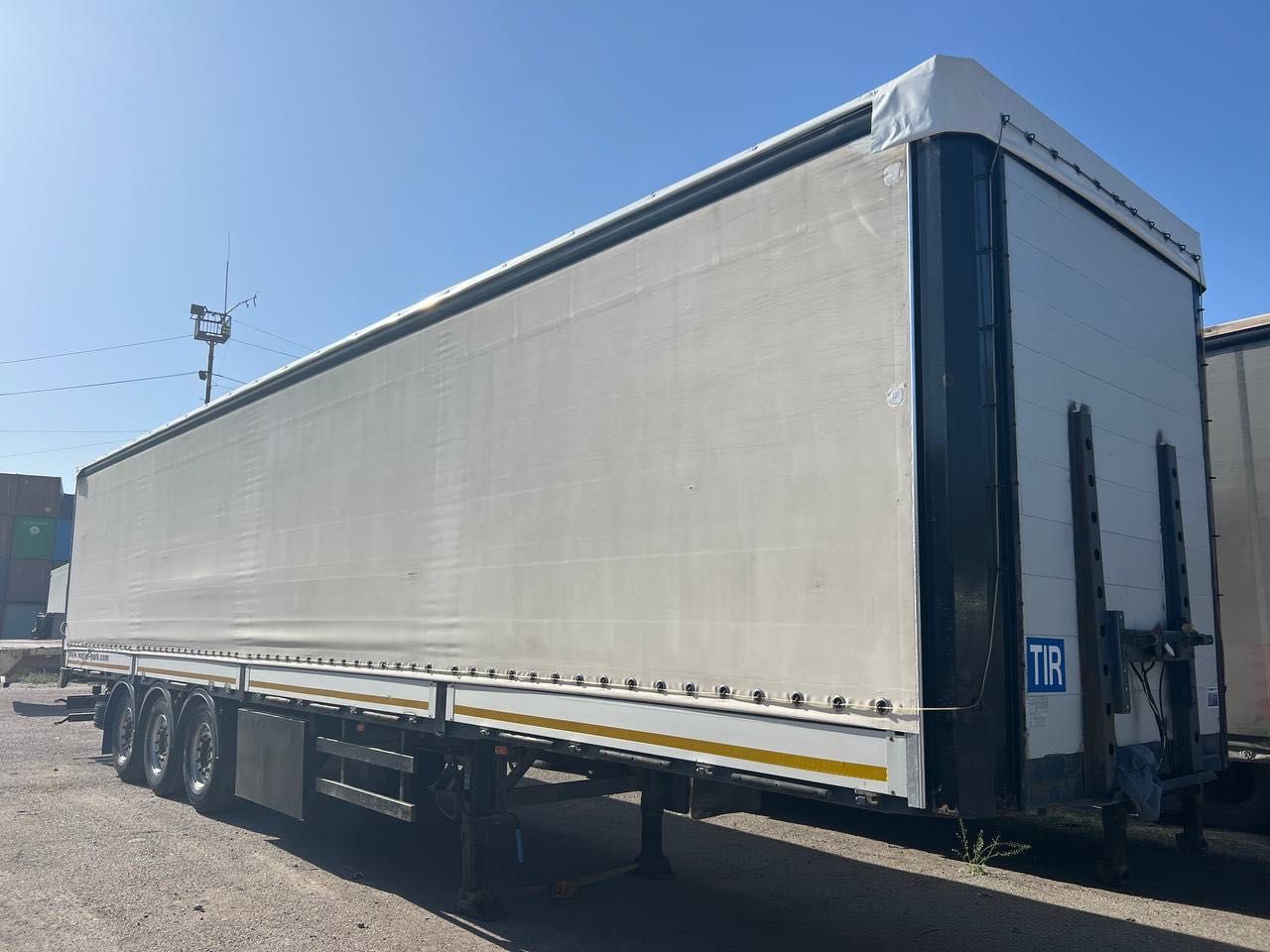 Продается полуприцеп UZAUTOTRALER