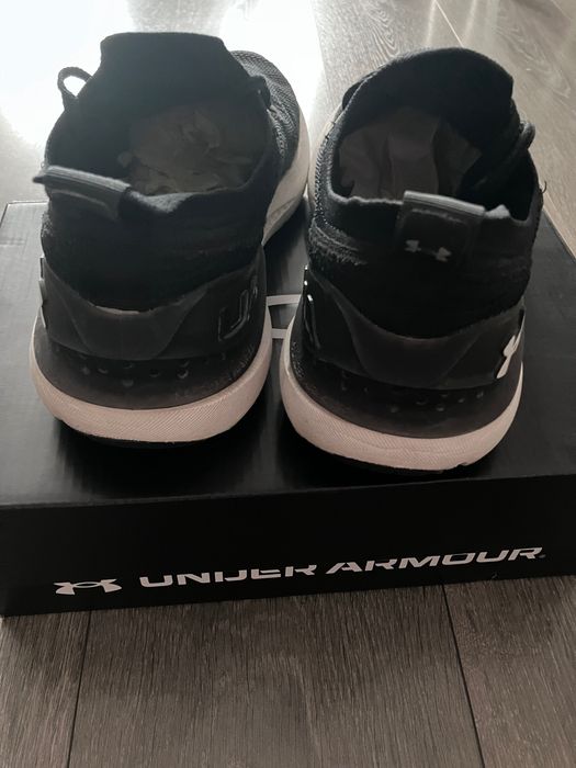 Маратонки Under armour, размер 43