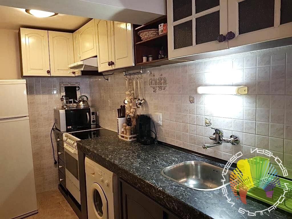 Дава се под наем Двустаен апартамент в Бургас, Лазур - 77 кв.м за 400 € - Снимка #3