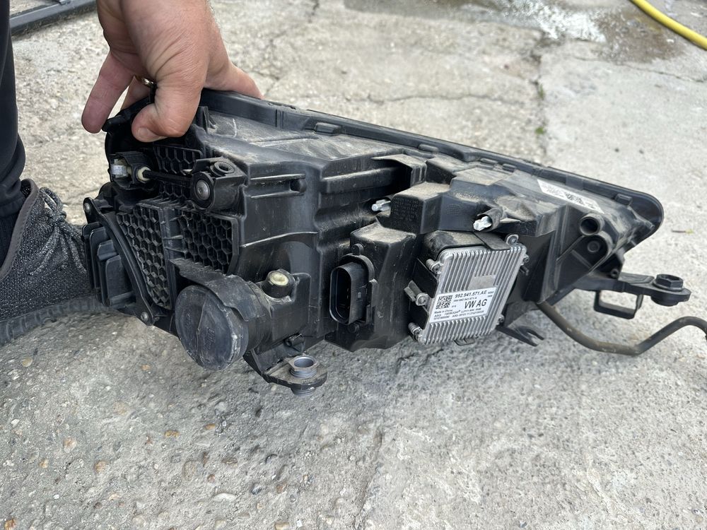 Capotă motor.far stânga full led skoda fabia 4.cod:6vb941015.a.