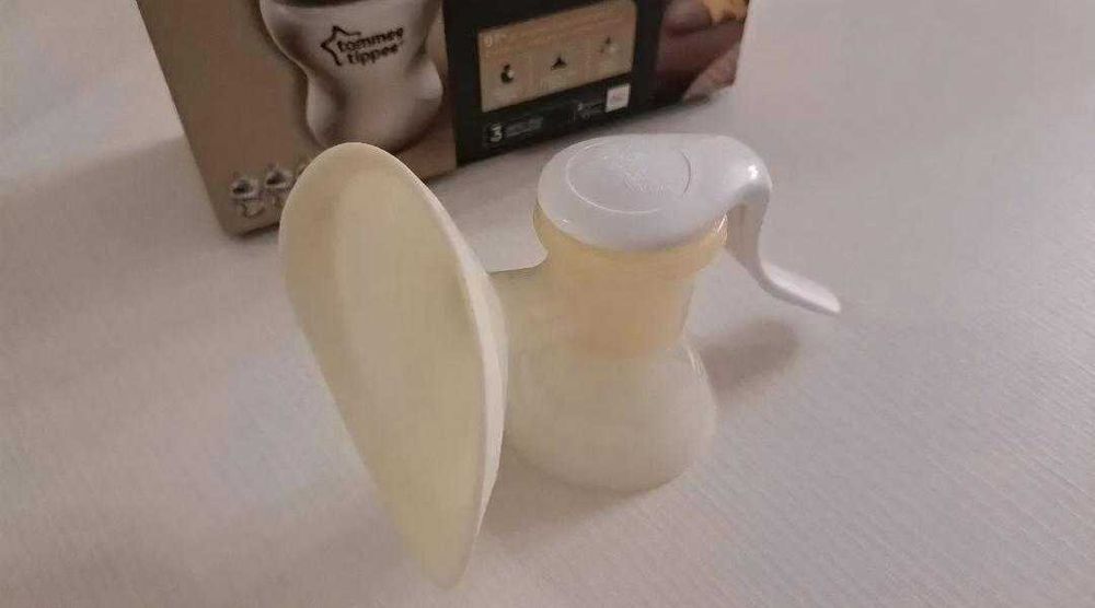 Pompa de san Tommee Tippee- GRATIS 6 tetine,4 capace biberon si bureti