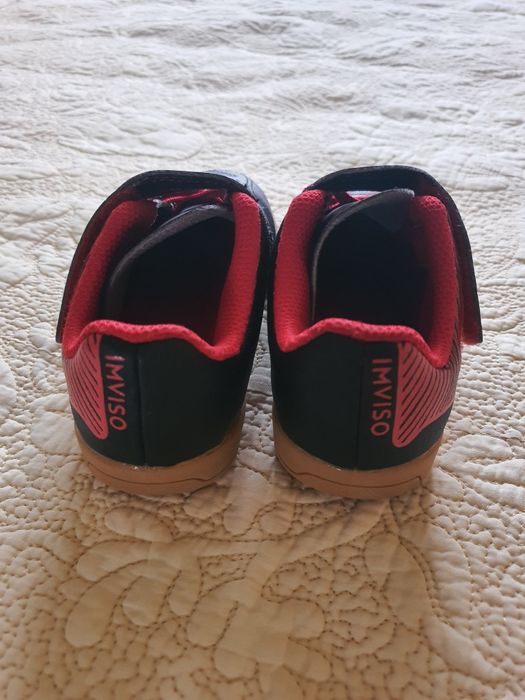 Adidasi fotbal marimea 28