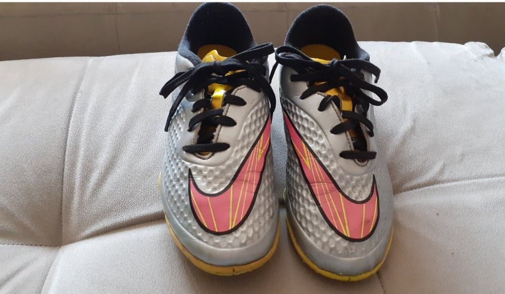 Маратонки Nike  р-р 34