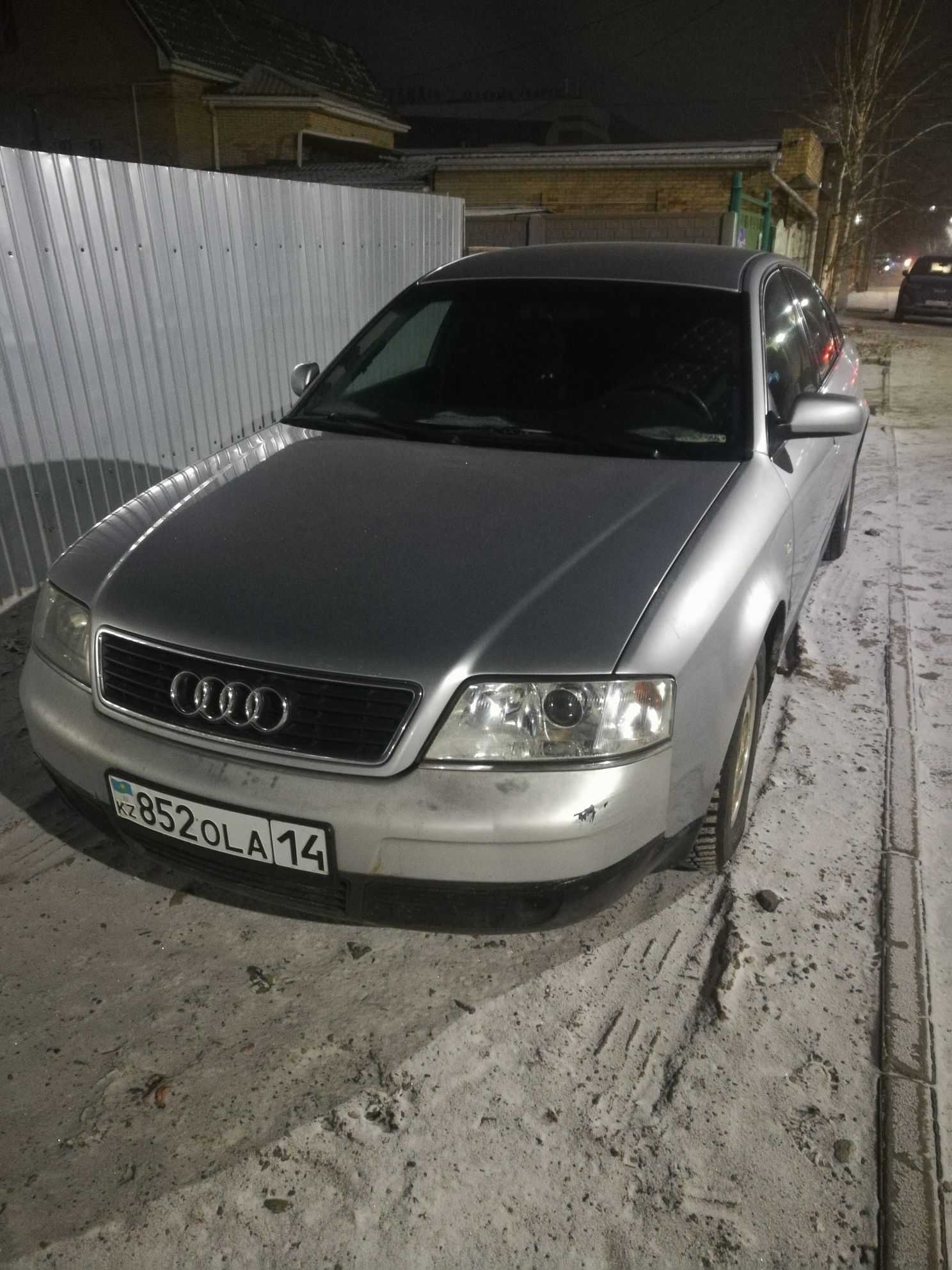 Audi a6 c5 2.4 97 года.
