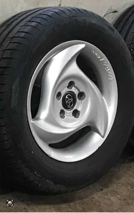 Гуми (летни)+ Алуминиеви джанти за Тойота Рав4, размери 235/60/16