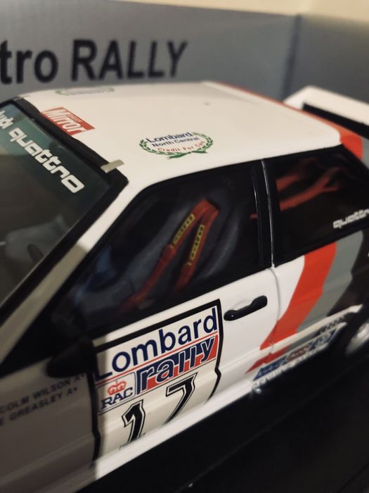 Продавам метален макет на Ауди 1/18